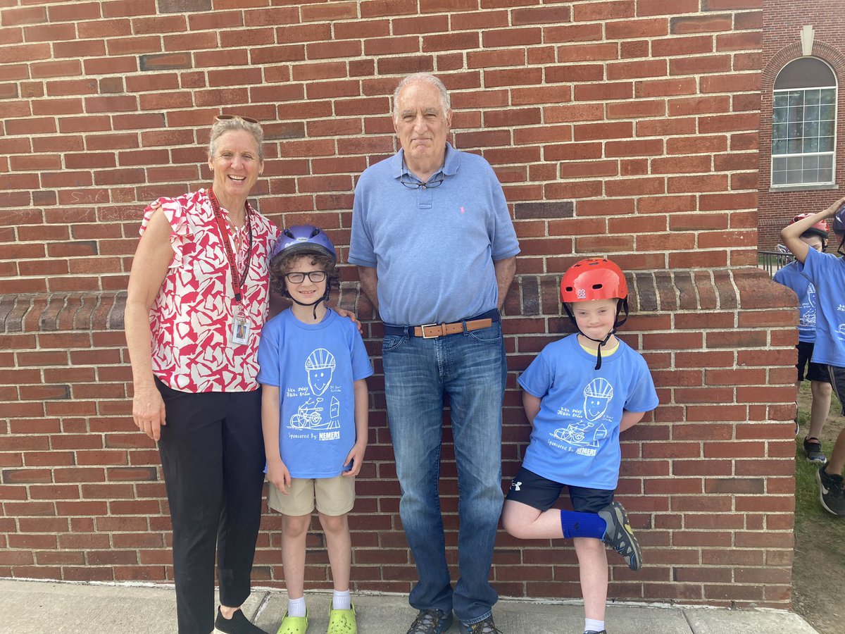 JacksonCmauro's tweet photo. JH Bike Rodeo 3rd grade! Thank you @Nemer Motor Group for your generosity! Helmets and T-shirts for all❤️🖤 https://t.co/SGq5CxoUqu