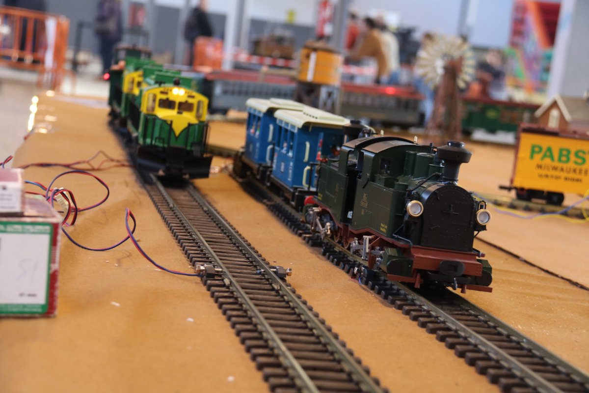 🚂MARTOTREN 2024

🗓️ Ds. 25 de maig
🕔 De 10.00 a 20.00 h

🗓️ Dg. 26 de maig
🕔 De 10.00 a 14.00 h

📍 Ca n'Oliveres

Fira de modelisme organitzada pels Amics del Ferrocarril de Martorell

#FesMartorell #Trens #Cultura #Martorell #Modelisme