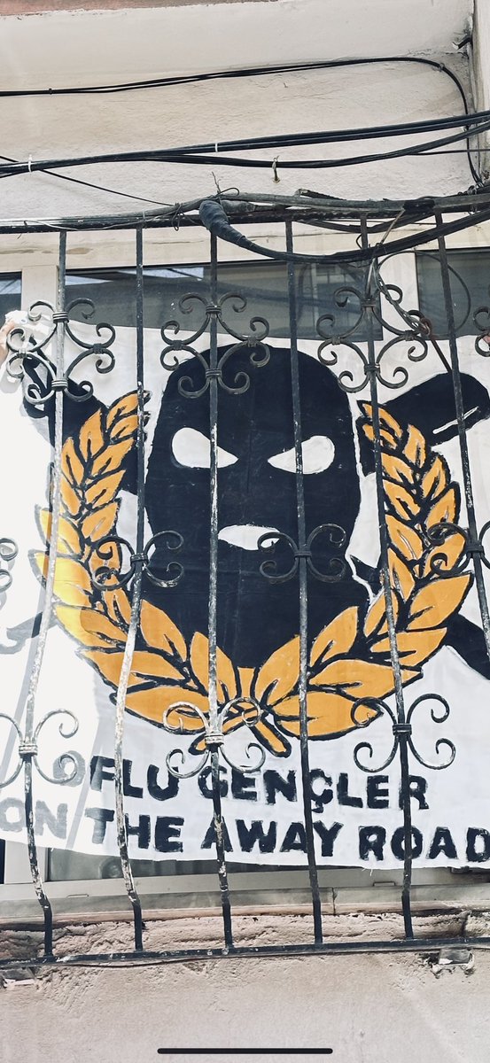 siyah beyaz dünyanızı renklendirmeye geliyoruz.