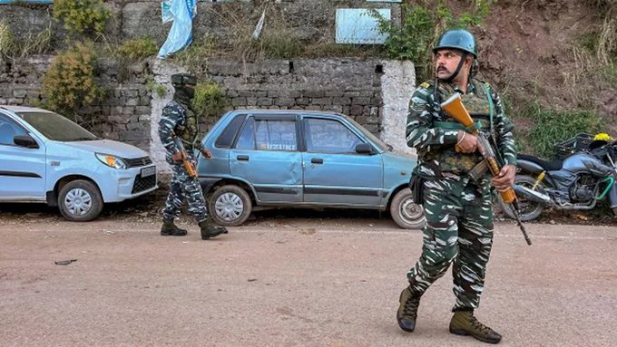 Nearly 200 additional companies of CAPFs to man polling in #Rajouri, #Poonch districts-#Troops on high alert in #PirPanjal Range, LoC