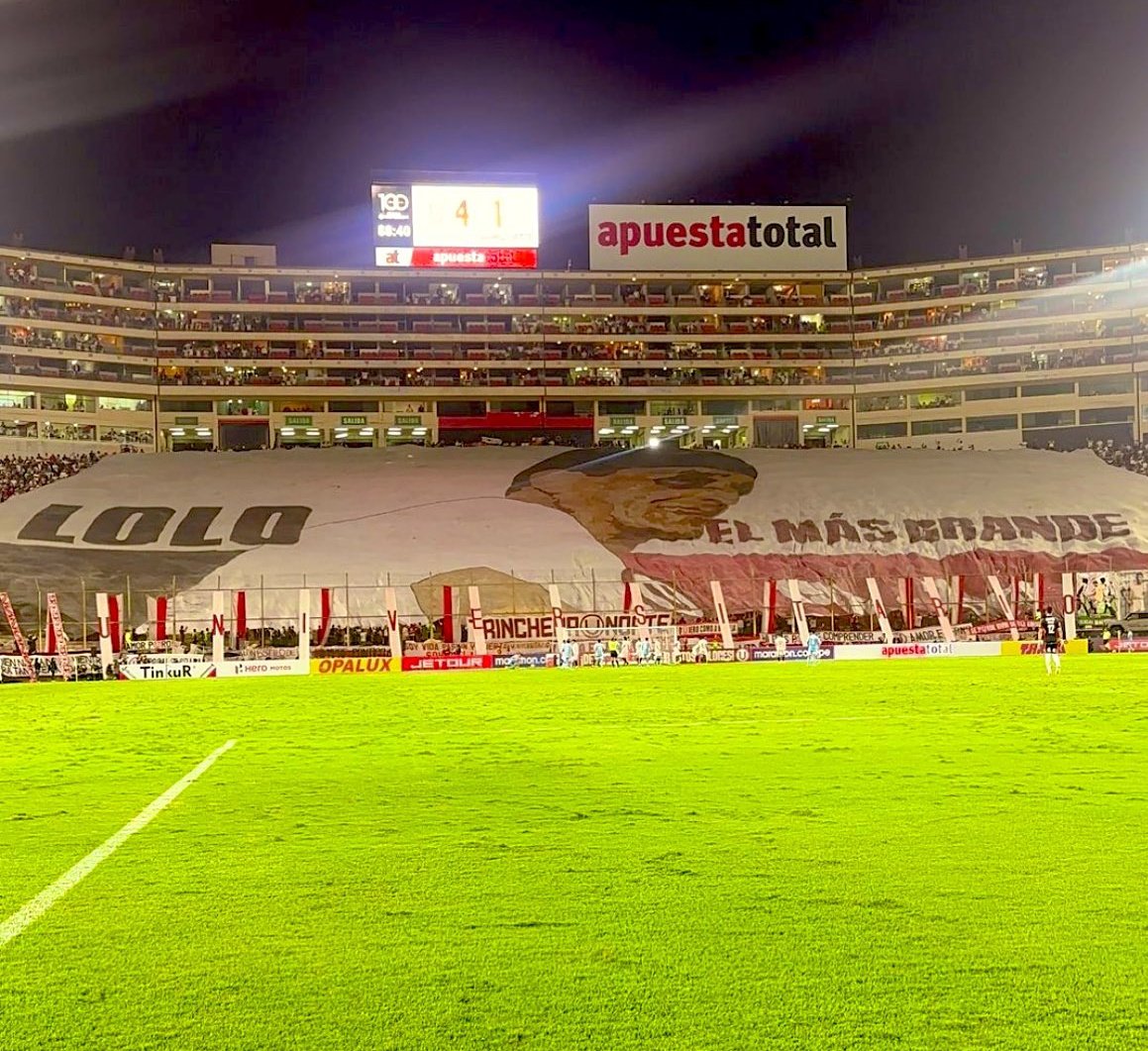 Si este sábado hay SOLD OⓊT, llegaremos a la cifra aproximada de 2️⃣5️⃣0️⃣,0️⃣0️⃣0️⃣ asistentes al 🏟️ Monumental en los últimos 5 partidos (ante Junior, A. Lima Fem, Pavos, Botafogo y Chankas). 

Universitario de Deportes, el clⓊb más qⓊerido y popⓊlar del PerⓊ. 💛

#ElÚnicoGrande