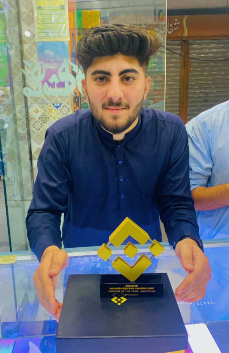 ProCryptoTech's tweet image. Holding the #Binance Creator of the Year 2023 award! 🏆  
Massive thanks to the @binance fam for this incredible honor. Let's keep building a stronger crypto community together!🧡🔶
#BNB #BinanceSquare