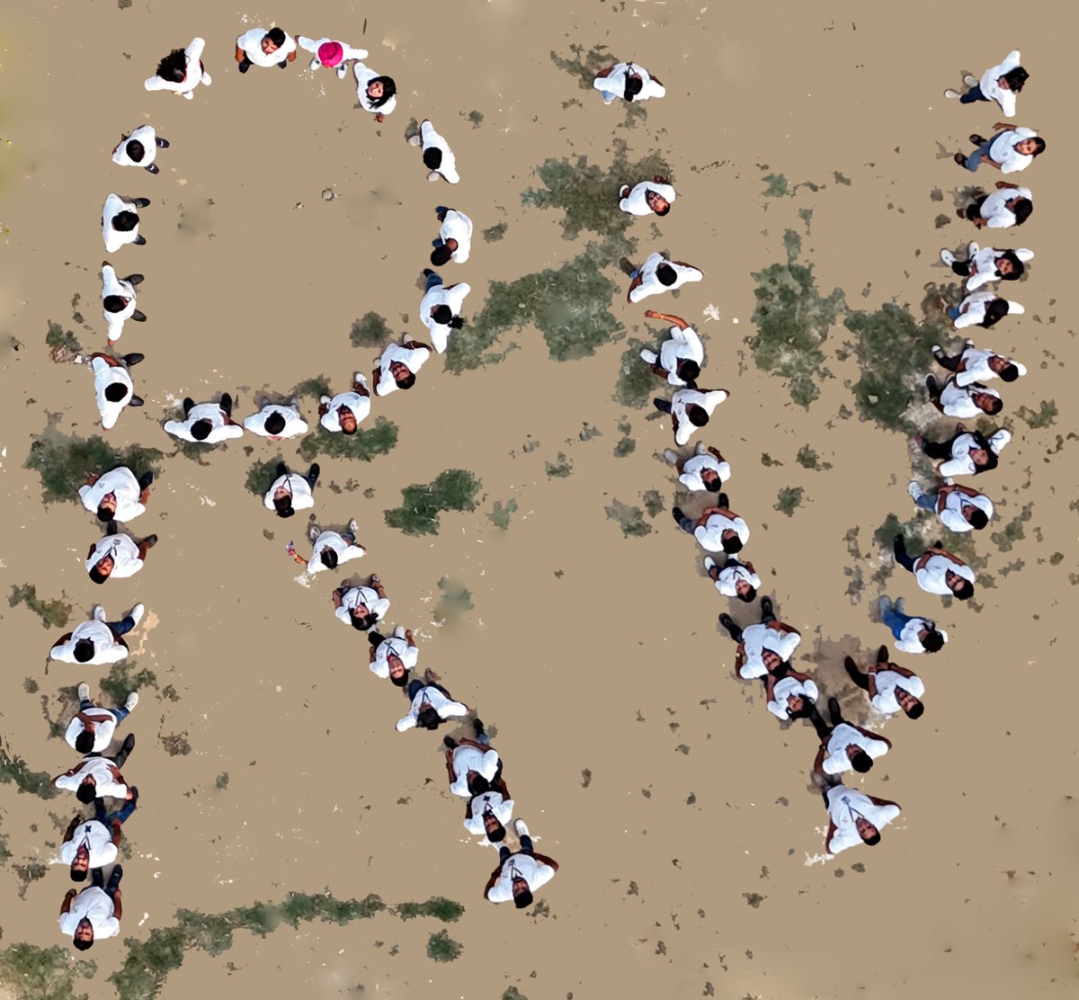 rvsolutionsonl's tweet photo. On the 16th anniversary of RV Solutions, we celebrated a journey of resilience, customer satisfaction, and enablement. Our CEO, Vandana Seth, shared an inspiring vision for our continued success, praising our dedicated team.
#RVSolutions #Foundationday https://t.co/pBGFFoOaCO