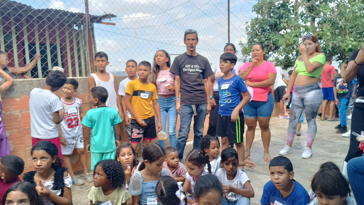 grupomanos's tweet photo. ¿Participación comunitaria y tecnologías? Descubre cómo logramos hacer una sinergia para visibilizar y darle voz en el ecosistema digital a niñas, niños y adolescentes de la Parroquia El Valle. https://t.co/JevhGFhaf6