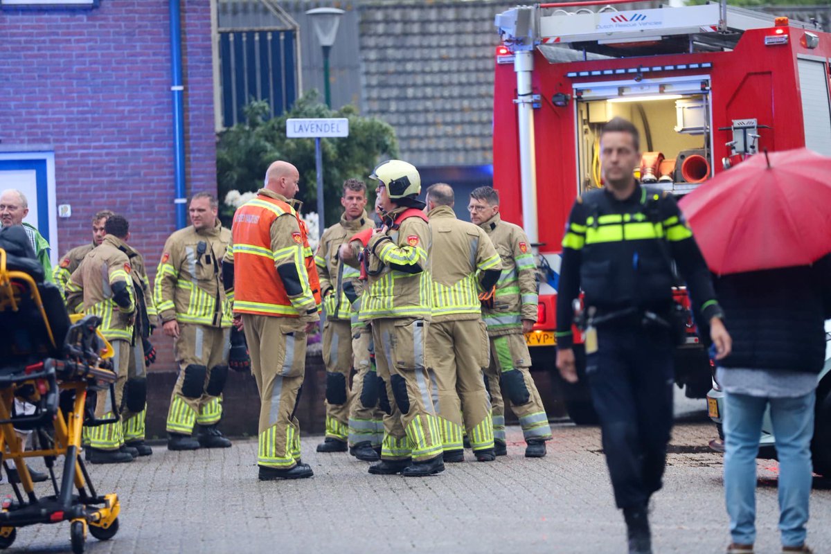 Vrouw gewond naar ziekenhuis na woningbrand Veenendaal