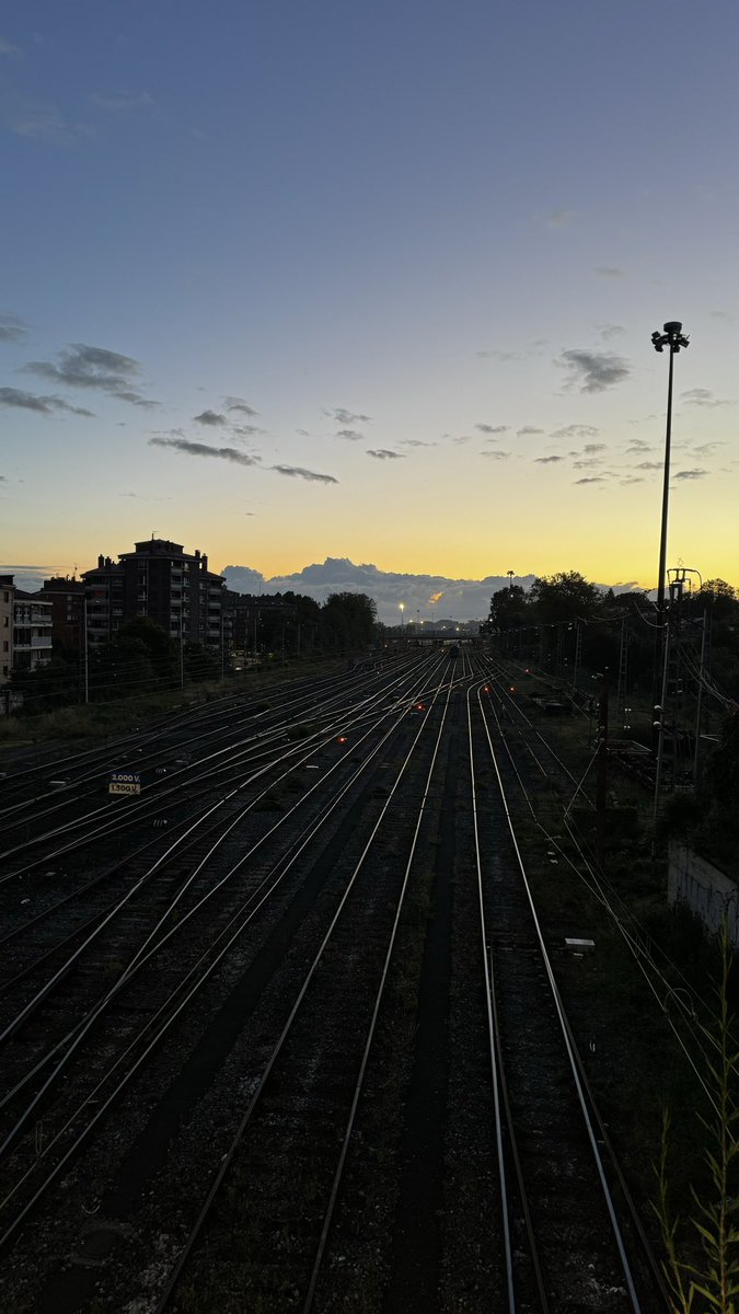 Simply Railway tweet media