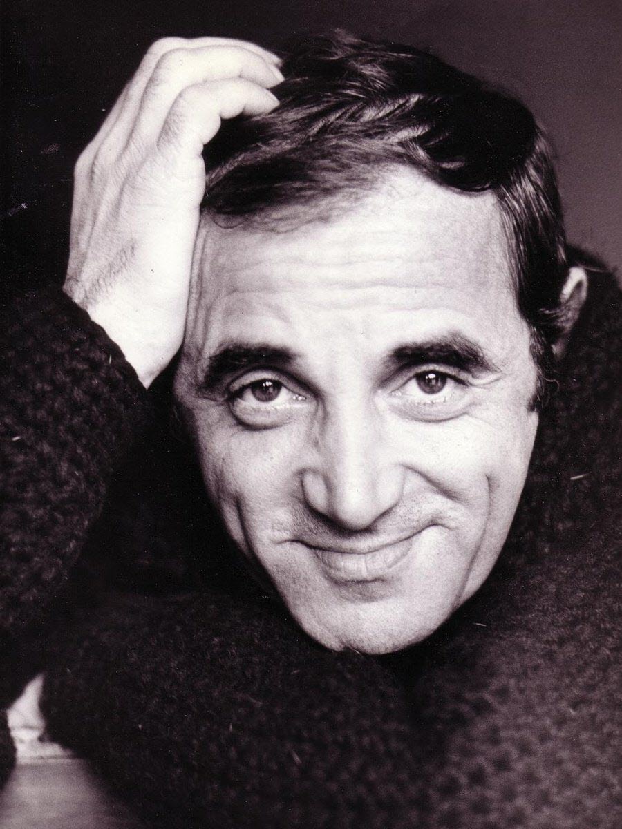 Charles Aznavour, '100% Français, 100% Arménien', né il y a 100 ans aujourd'hui.