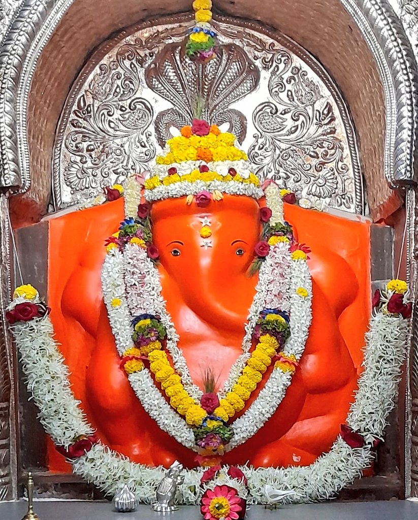 Pune's oldest, benevolent, compassionate Parvati Nandan Ganeshkhind Lord Ganesha comes on Twitter for its devotees🙏 Blessings from Ganesha today on - 22nd May '2024. Aum Gam Ganpataye Namah🙏 Ganpati Bappa Morya🙏