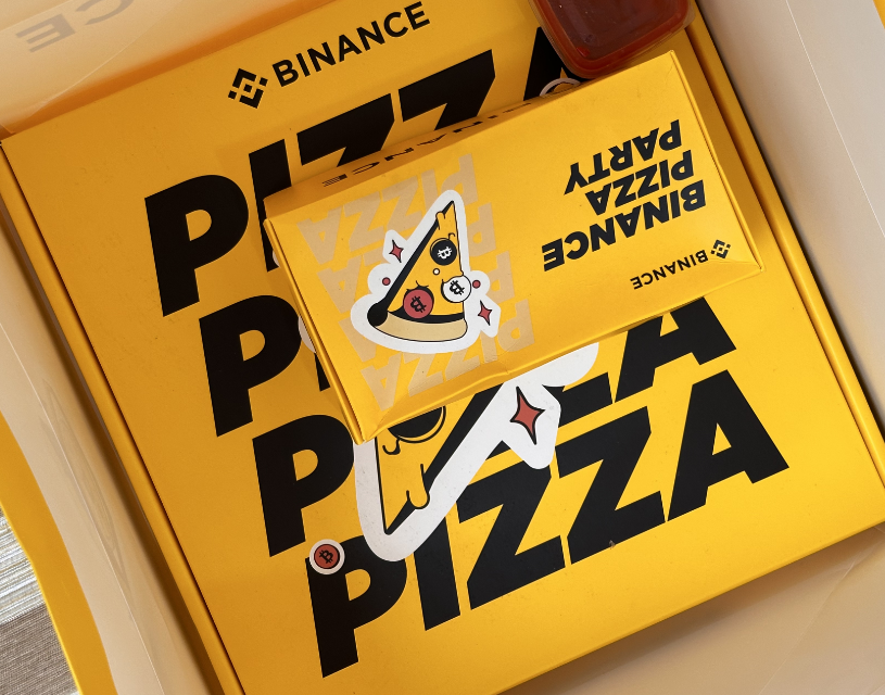 YAKING168's tweet photo. 《 一起过披萨节🎁 》

 🍕抽100U / 5人 🍕
一键三连
⏰24h开奖

2010年， 10000个 $BTC 买 2个pizza,
2024年，1个 $BTC 买10000个披萨！！！

感谢安安@binance sisi @sisibinance 空投的披萨🍕 

#binance #bnb #币安 #btc https://t.co/taJV0JCcf1