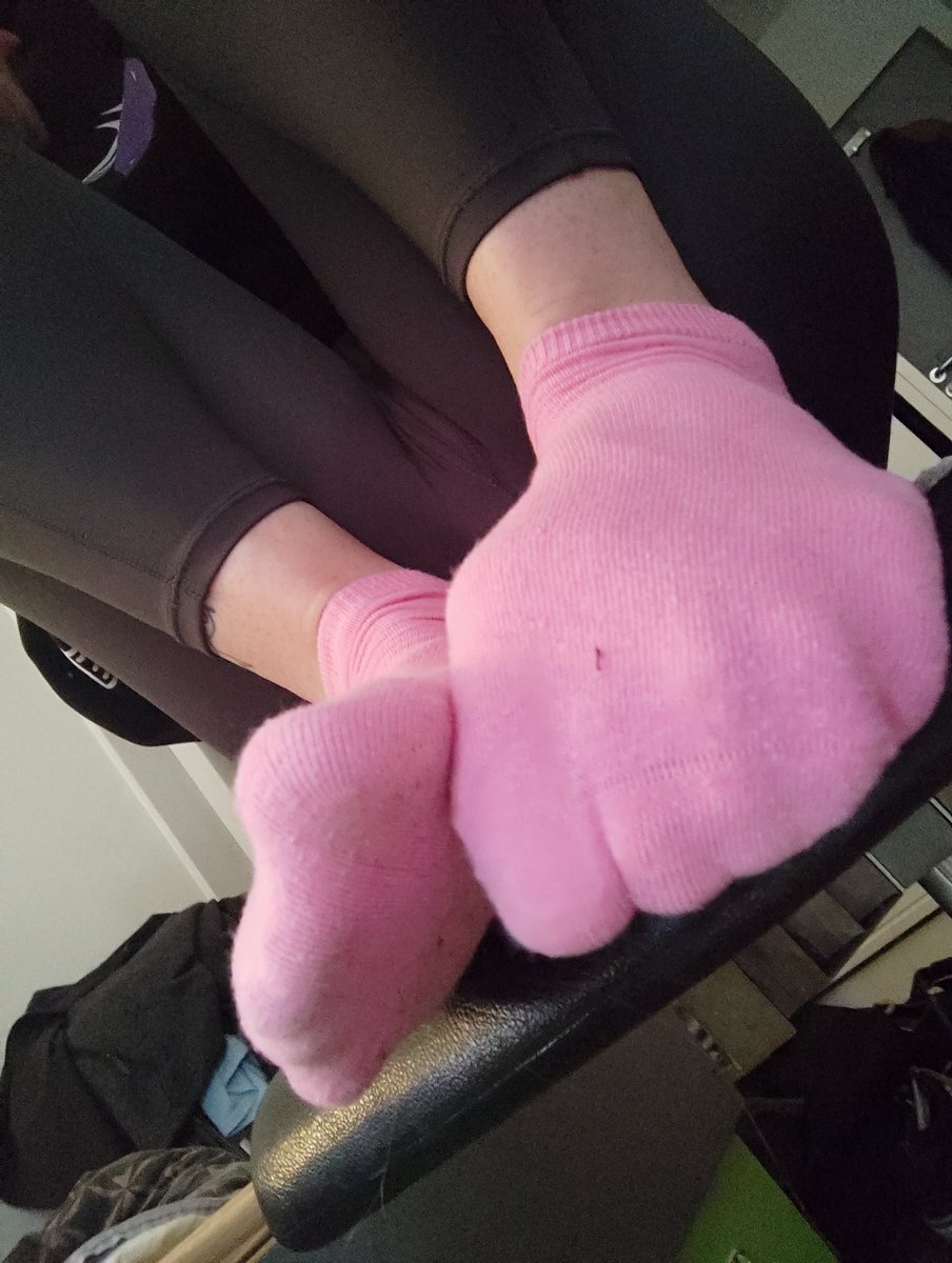 parttime_femboy's tweet photo. I'm selling worn socks😋
Dm me to know more😌
25, Transgirl, from Germany☺️
#socks #wornssocks #dirtysocks #socksforsale #feet #trans #cutesocks #sellingsocks #sockfetish #fetish #socksfetish https://t.co/uyEPKJD4FT