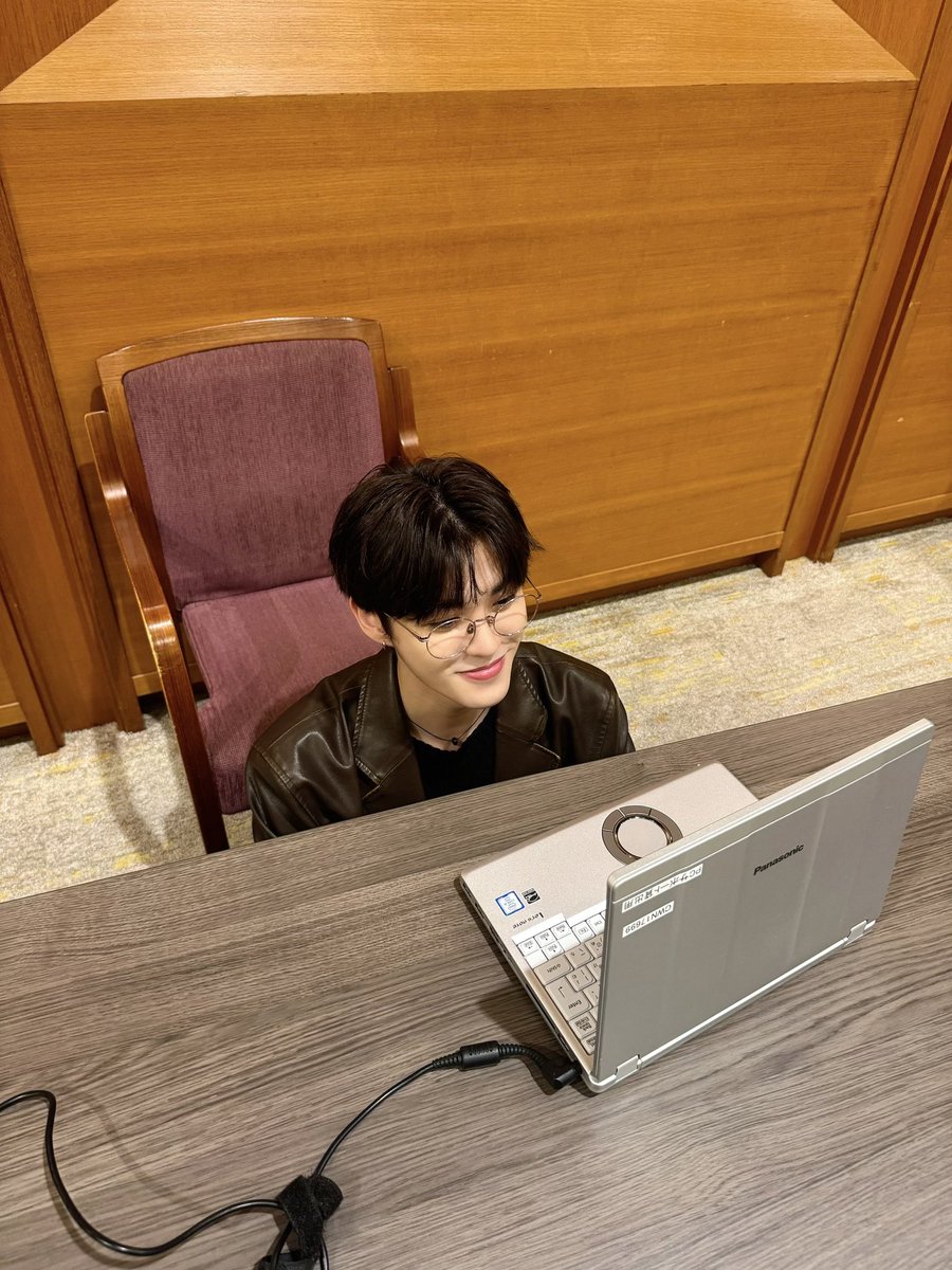by_EPEX's tweet photo. [#금동현]

조아민이~ 생일 축하한다잉~
앞으로도 지금처럼 좋은 추억 많이 쌓아보자! 늘 열심히 보컬 연습하고 춤 연습하는 널 보면 형도 열정이 끓어올라! 고맙다 ㅋㅋㅋㅋ 🔥 형이 너무 좋다고 같은 5월달 생일까지 따라하면 어떡하니 곤란하다 정말~ㅋㅋㅋ 진심으로 생일 축하해😁🔥🔥🔥

#EPEX #이펙스 #KEUM #금동현
#누구보다_빛나는_아민이
#AminLoveWithYou