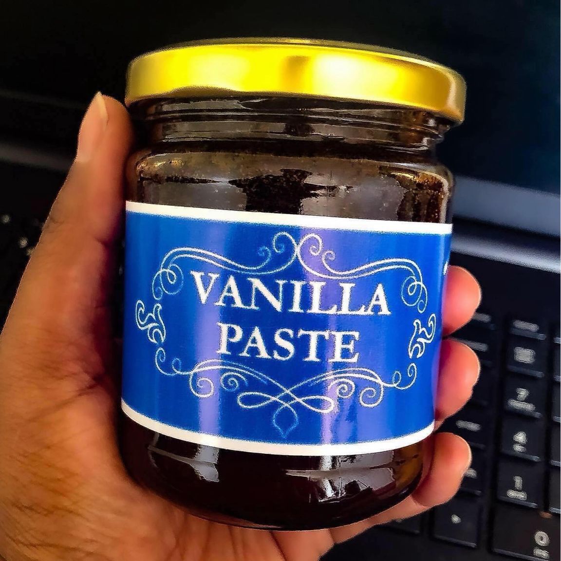 Premium Vanilla Paste

200ml - Ksh.3800/=

☎️: 0739959662

Happy Baking!! 😃😃😃😃😃

@NaisenyaFoods
⠀⠀
#ArisanalGourmet #NaisenyaFoods 💯