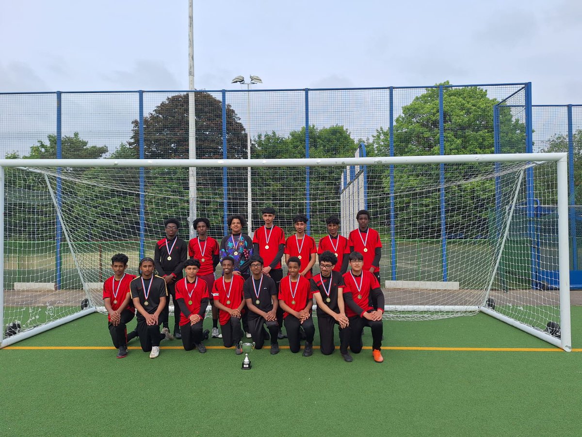 Huge congratulations to the Year 10 Jeff Hall Trophy champions! 🏆⚽️ Your hard work and teamwork have truly paid off. Here's to many more victories! @StarAcademies #WeAreStar
