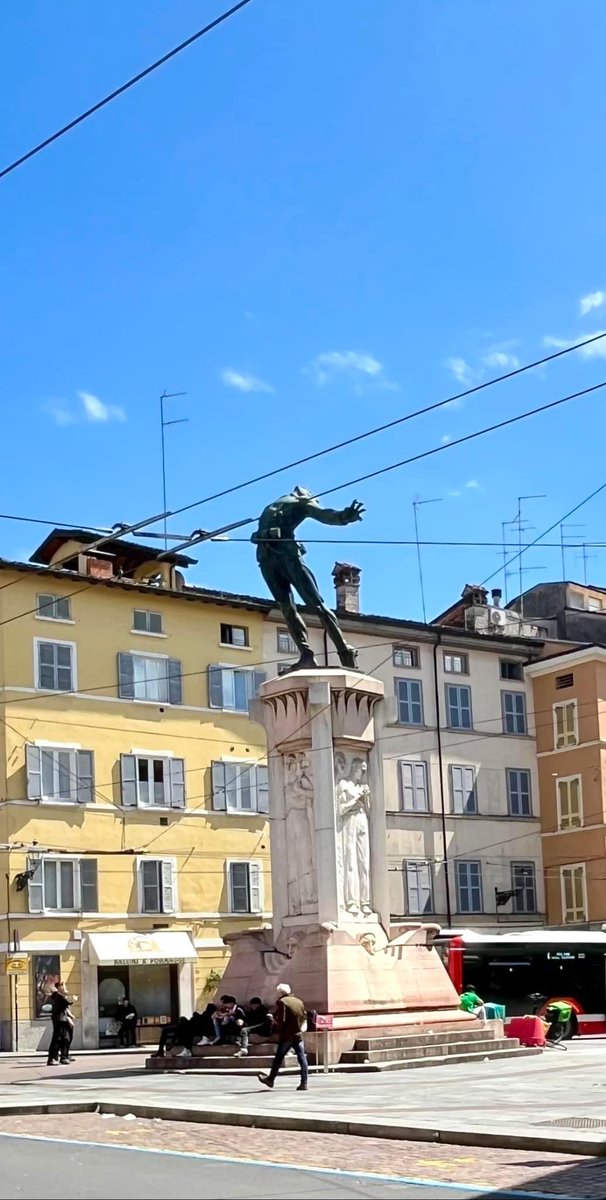 🌑 Buongiorno / Buon Mercoledì Piazzale Corridoni / Parma