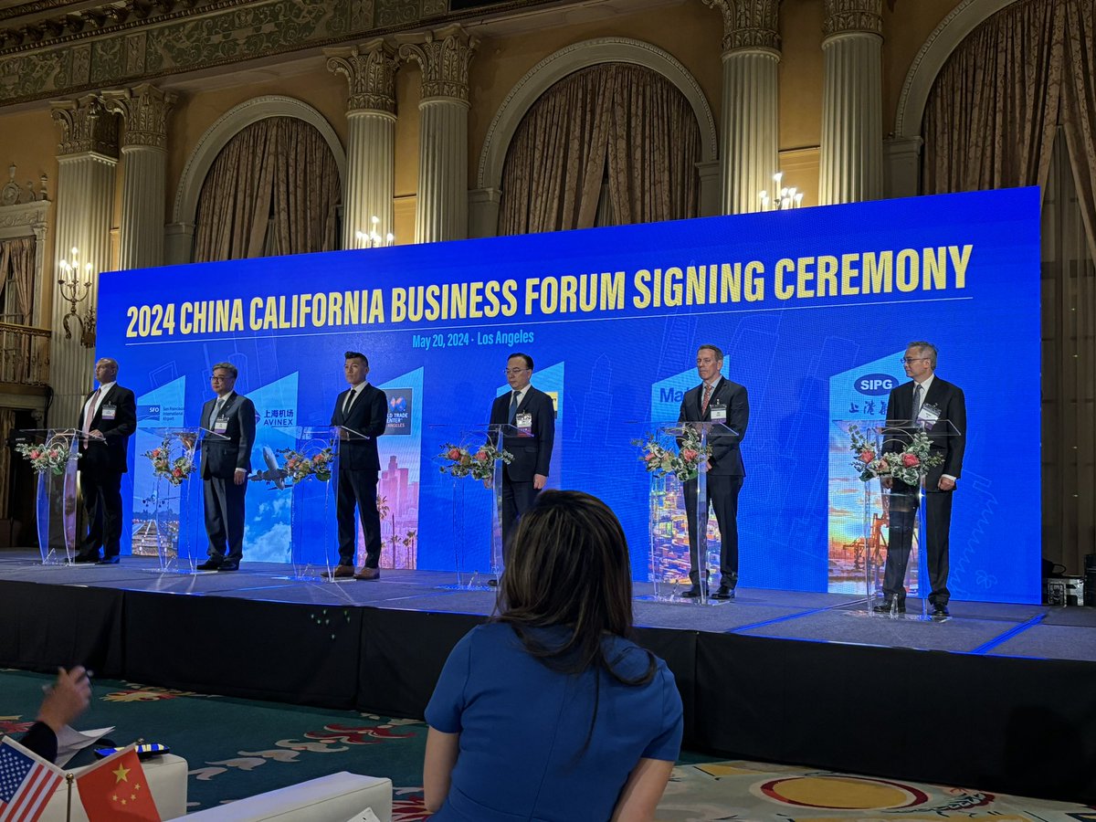 hertzieLA's tweet photo. Hats off to Consul General Gao, Mayor Bass, the Mayor of Shanghai, DeeDee Myers, and Bobby Kotick for a successful day at the California-China Business Forum. California is doing a great job developing this important relationship.  🇺🇸🇨🇳 https://t.co/Dzdlmmusxz