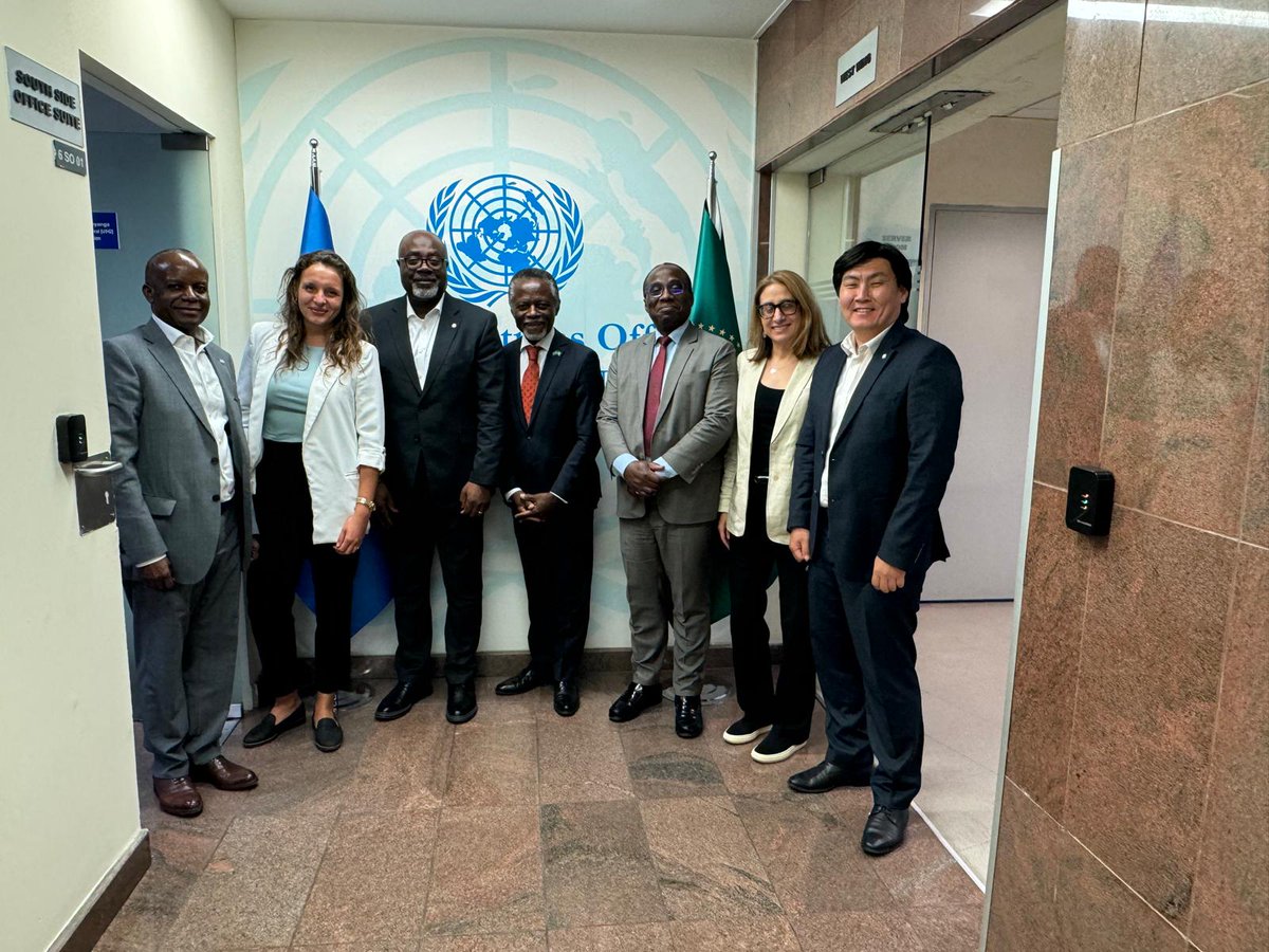 Director @unrsce Paulin Djomo & Chaste Abimana, Chief Staffing Service, HRSD @UN_OpSupport were in Ethiopia to meet colleagues from @UNOAU_ who organized several meetings with key staff of the @_AfricanUnion to identify improvement areas of collaboration between the UN and AU.