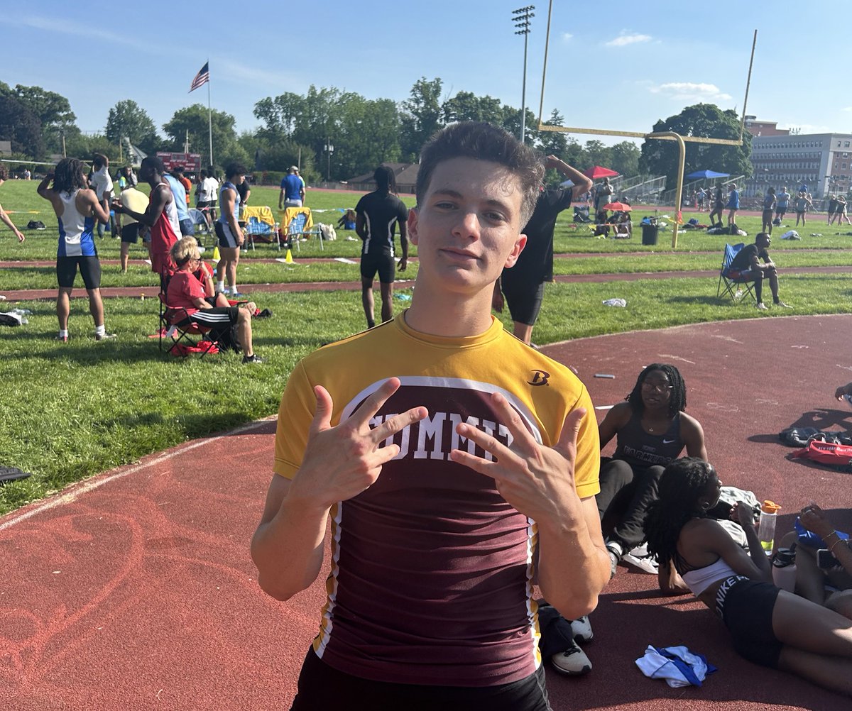 SUMMIT TRACKLETES had small contingent at County Individual Championships from DCrew and large showing at Holmdel… sprints/throws/jumps all at UCIAC County Championships… @ADSummitNJ Defabio runs 5th fastest time at SHS in 400 IH (57.79) and takes 6th at Counties! (1/3);