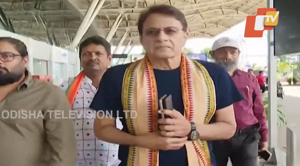 BJP leader Arun Govil arrives in #Bhubaneswar; says the country has achieved a lot in the last 10 years under the leadership of Prime Minister Narendra Modi and people should come out in large numbers to vote for the development of the country

Govil is scheduled to address