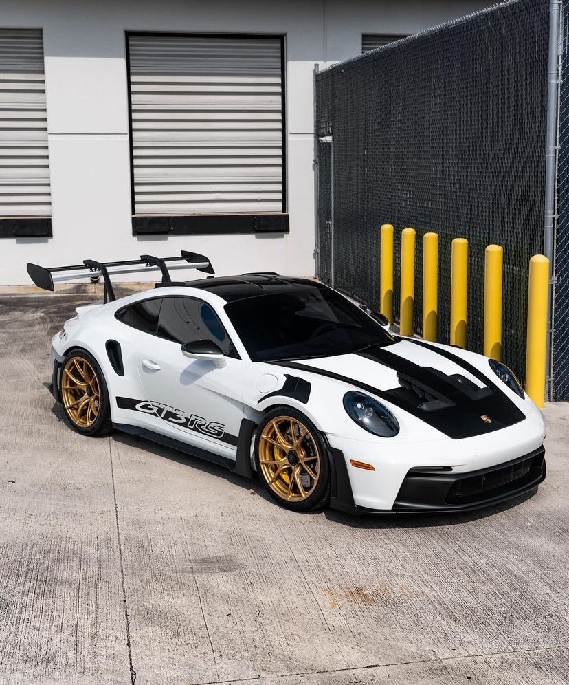 Jordan92338366's tweet image. 992 Weissach GT3RS in PTS Carrera White 🤍