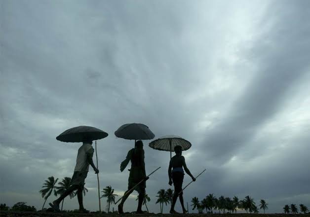Southwest Monsoon is likely to set in over Kerala on 31st May with a model error of ±4 days: IMD #Monsoon #southwestmonsoon