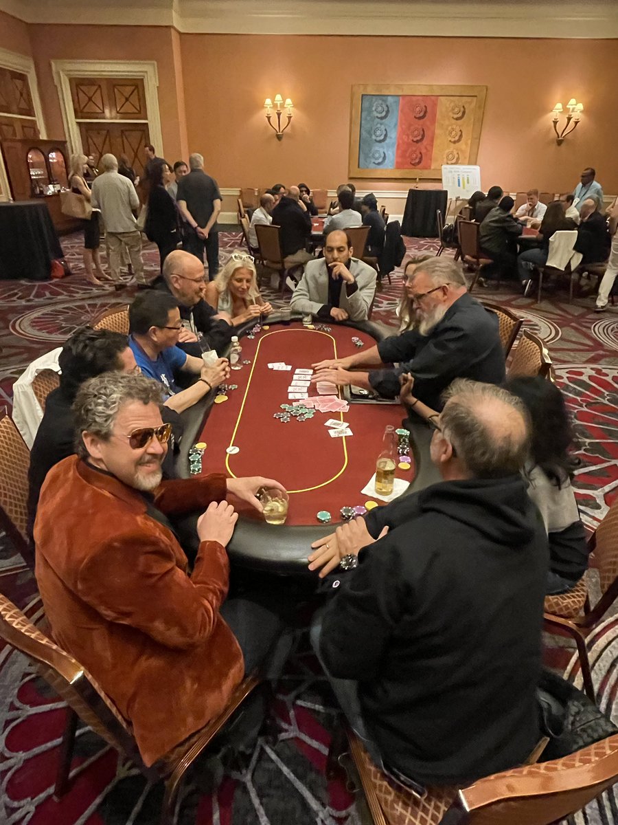 What an amazing and fitting event here in Las Vegas at #ASNR24- the first (hopefully of many) charity poker tournament, won by team USA in the person of @Steve_Chan_MD. So fun to meet the international teams! Great idea @theAJNR_EIC!!!