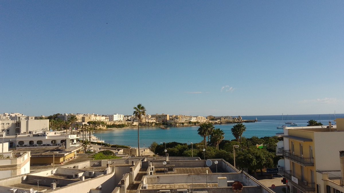 Good morning Otranto! Last day of the 7th PhD retreat in Immunology by @SiicaI... Bye bye Otranto, wonderful science and amazing places 🎉🎉🎉. Thanks to all the students and seniors that joined us! @EFIS_Immunology @y_efis