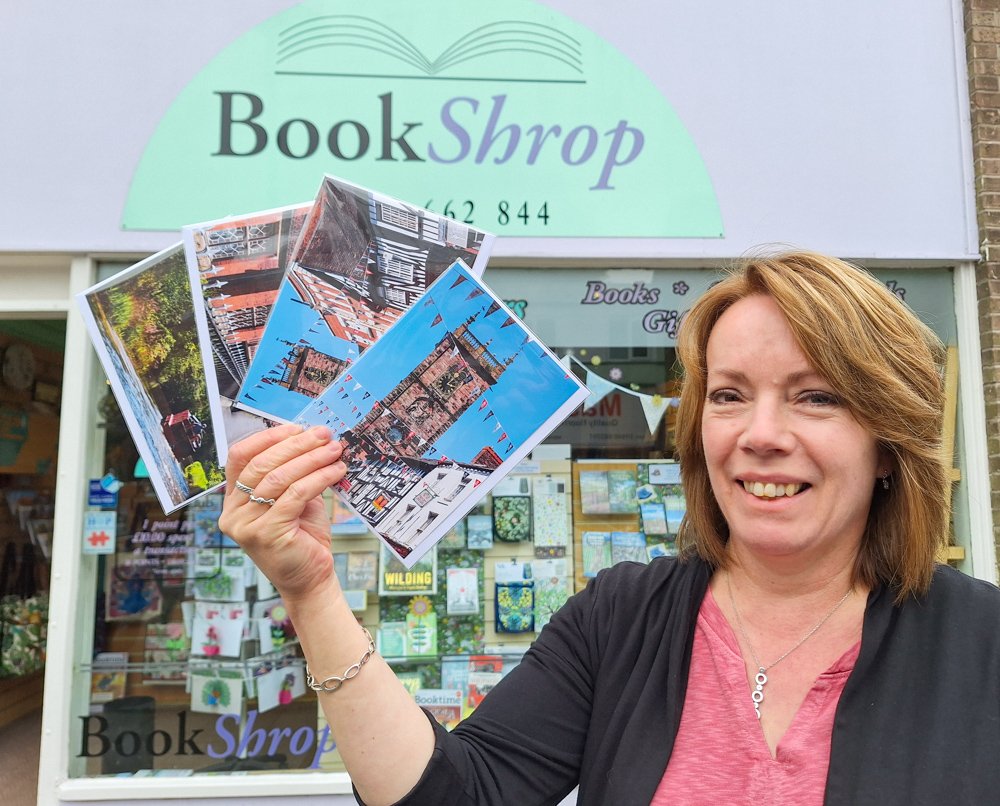 Love #Whitchurch? Then you’ll love our new greetings cards now on sale in the town at BookShrop in Green End. Owner Dinah Anderson shows off a selection of cards featuring St Alkmund’s and Grindley Brook Wharf. Dinah also stocks our #Shropshire jigsaws, calendars and books 🙂
