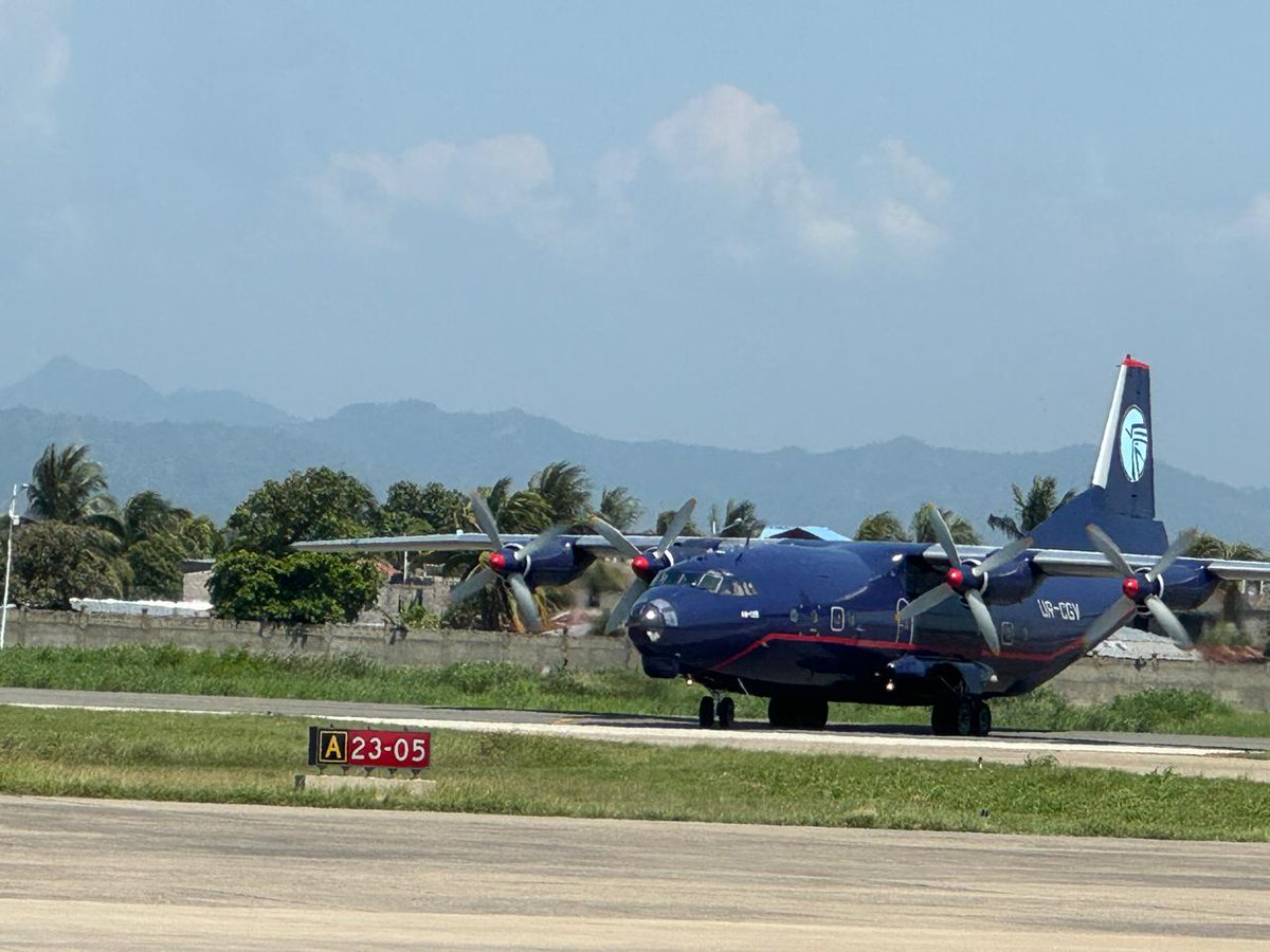 Following the launch of the EU Humanitarian Air Bridge to Haiti in April, a second round of three flights has just been completed. 🇪🇺✈️ The flights carried over 45 tonnes of vital material, including: - medical supplies - 5000 thermal blankets donated by @Irish_Aid #TeamEurope