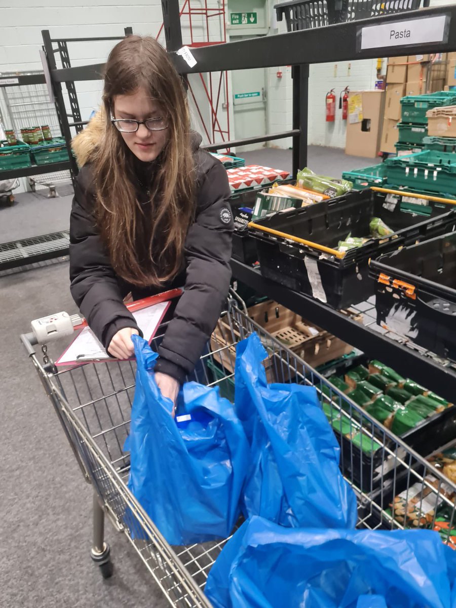 esteemeducators's tweet photo. One of our dedicated students has been making a difference at the Oldham Food Bank, showing that a helping hand can go a long way in supporting our community 🥕🥬
Empowering students with essential life skills 🔹
#EsteemEducators #AlternativeProvision #Education https://t.co/rkc6ZobDOb