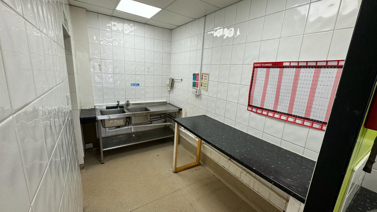 Popular retail unit within #WyldeGreen #SuttonColdfield now UNDER OFFER!  421 Birmingham Road, formerly the Coffee Cup Cafe offered a floor area of 656 sq ft with counter area, preparation area, storage &amp; WC.  New Lease terms negotiated. burleybrowne.co.uk/property/detai…