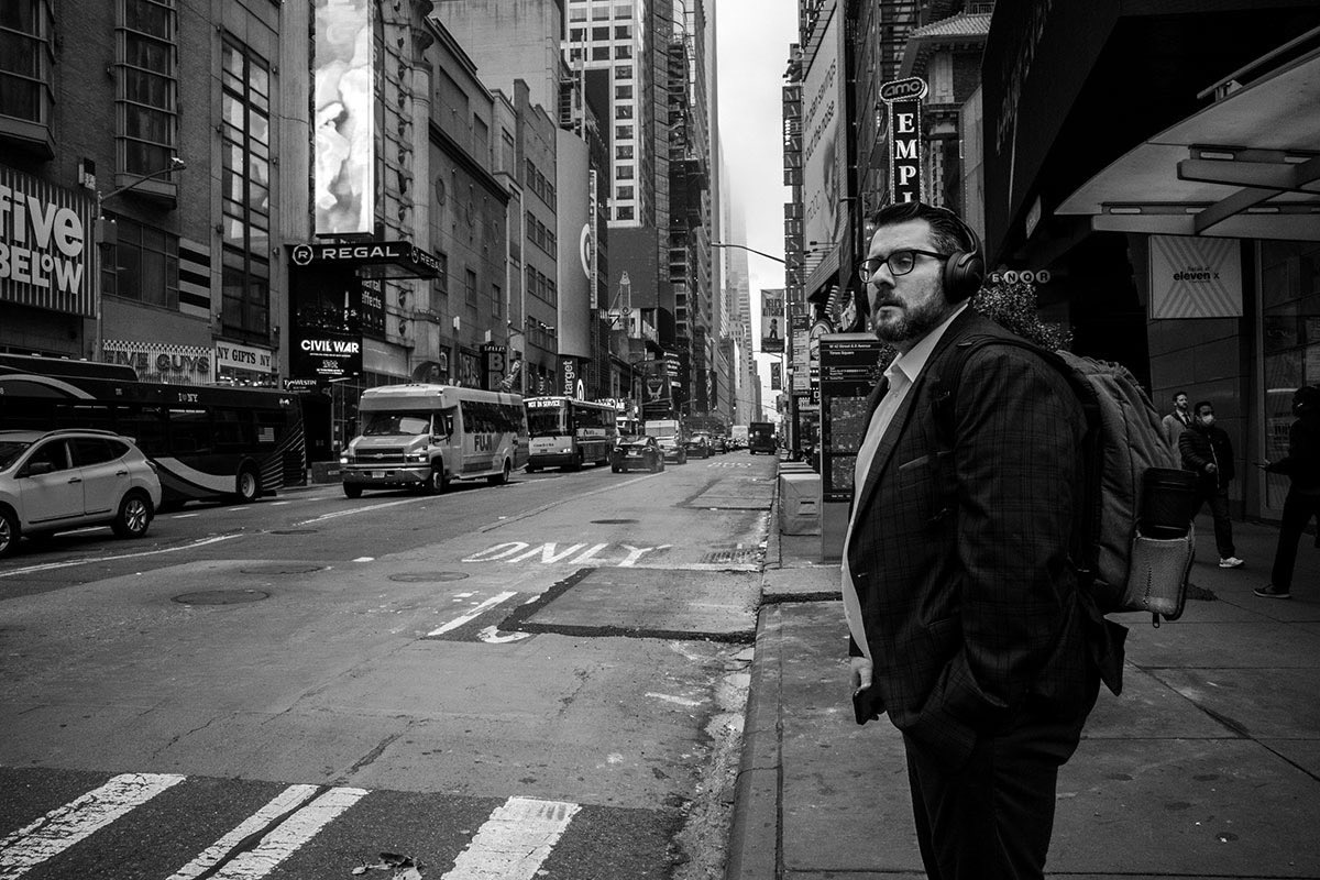 Walking up Seventh Avenue, New York with Ricoh GR3 a few weeks ago. #photography #photographylovers #streetphotography #newyork