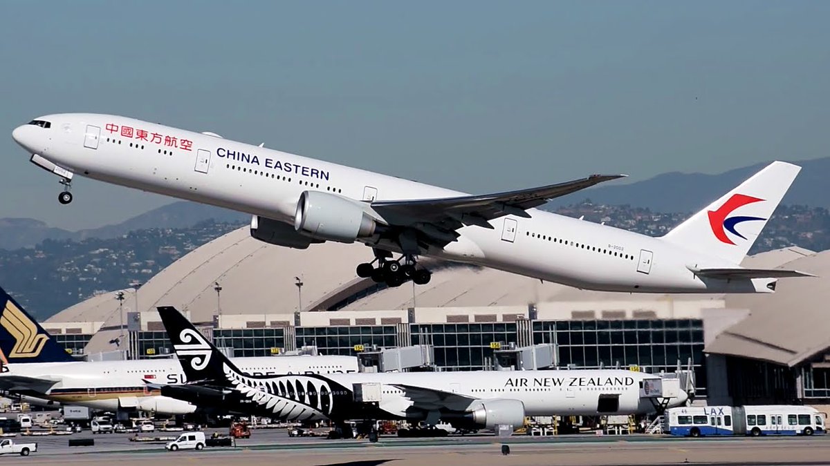 China Eastern augmente les fréquences entre #Shanghai Pu Dong et #Amsterdam du 1er juillet au 14 septembre 2024, passant de 4 à 7 vols par semaine en Boeing 777-300ER.
#Chinaeastern #shiphol