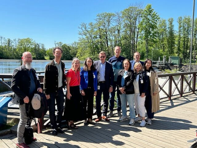 PEverhill's tweet photo. Ett glatt gäng från @Svebio besökte @tekniskaverken igår. Det blev ett bra snack om de allt hetare bioenergifrågorna. Bioenergin (idag ca 140 TWh/år i Sverige) är en förutsättning för såväl våra klimatmål som elektrifiering #bioenergi https://t.co/E4K7FOcy45