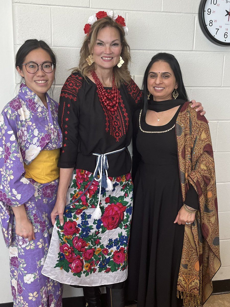 PrincipalAleta's tweet photo. Celebrating World Day for Cultural Diversity at Monterey Park School
#MyCzechHeritage
#WeAreCBE
@Area4CBE https://t.co/4OAdkADUd8