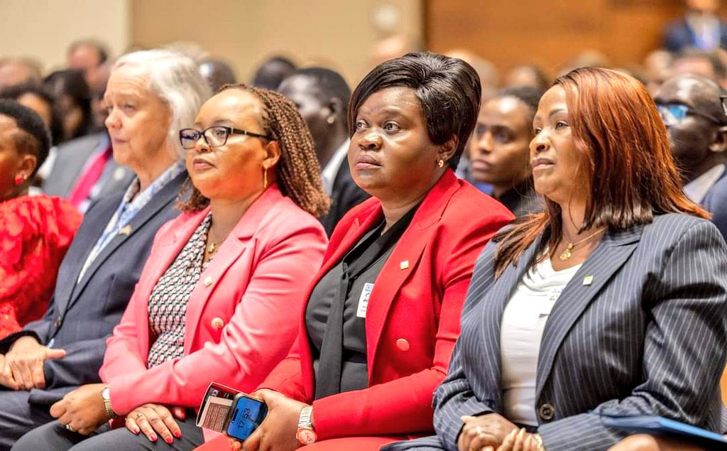 Governors Chair Waiguru, Gladys Wanga, and Wavinya Ndeti are among the women governors drawn from the G7 who accompanied President William Ruto to the US! Kenya has a lot to learn from the US as far as gender equality is concerned.  #G7StrategyRoadMap