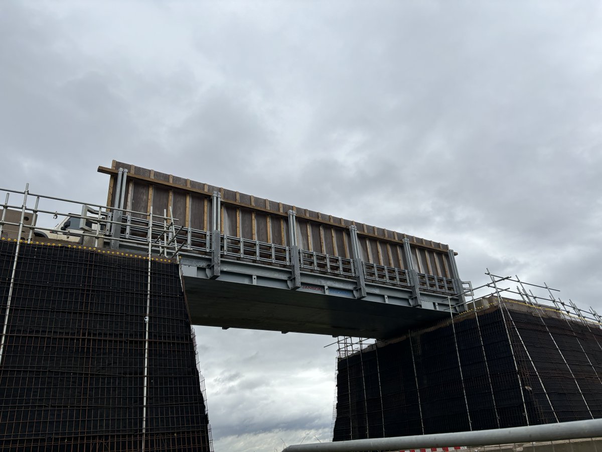 Janson_UK's tweet photo. Our bridges don't just connect, they protect! With wooden hoardings on the inner parapet, we safeguard what's below - rivers, roads, and more. Periodic inspections ensure safety and structural integrity. 

For enquiries, call 01767641469. 

#JansonBridgingUK https://t.co/2nMGhpA4Va