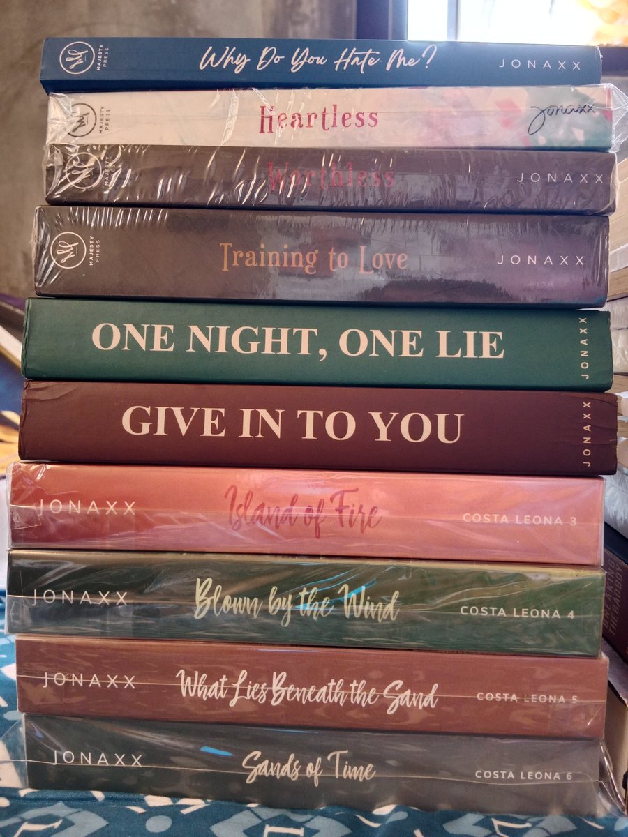 eurydeim's tweet photo. Wts lfb

Costa Leona series 5-6
- with pc and bm
- vgc, no issues 

t. for sale what lies beneath the sand sands of time jonaxx books cls books https://t.co/pBCJRSar8L