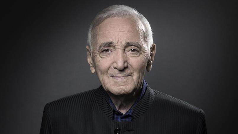 Charles Aznavour aurait eu 100 ans aujourd'hui !! 
Joyeux anniversaire ❤️🥀