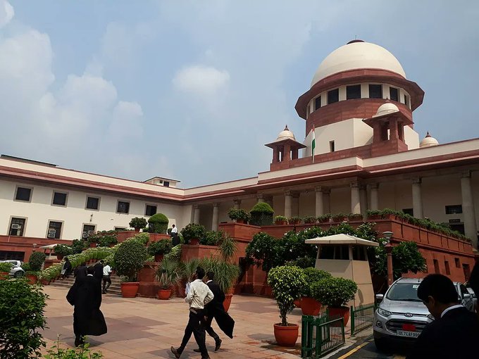 Supreme Court rejects pleas to review #Article370 abrogation order In a ruling last year, a Constitution Bench had unanimously approved the govt’s decision to revoke J&K’s special status