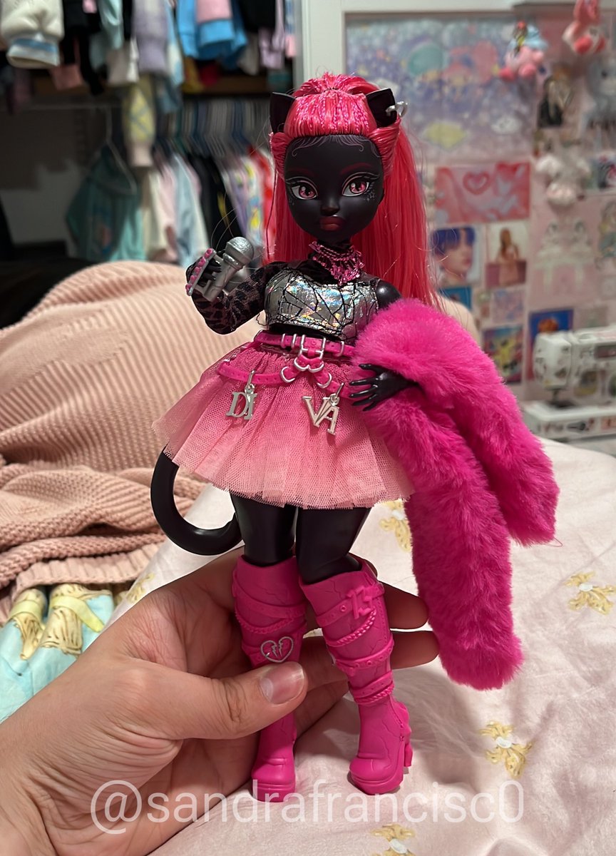 sandrafrancisc0's tweet photo. okay this is very quickly throw together just cuz i’m so excited but!!!!!! she’s everything to me :’)))) https://t.co/77tUGPj77l