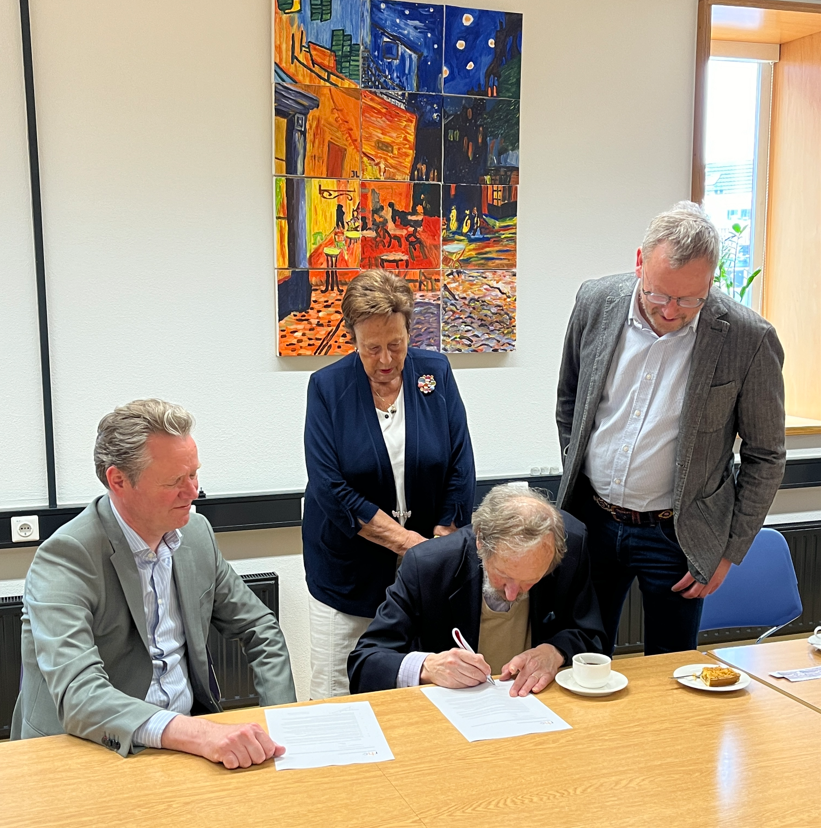 Dinsdag 21 mei hebben leden van de familie Dor, nazaten van de oprichters van de Kempensche Zinkmaatschappij een  collectie glasnegatieven aan het RHCe geschonken. 
Lees meer op rhc-eindhoven.nl