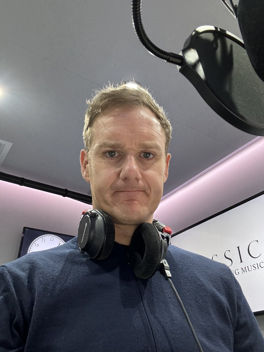 I got totally soaked on the way to work and then cycled through some sick 🤢 Great start to the day 😂 Thankfully the music is magic @ClassicFM 🎵 Listen live… global-player.onelink.me/Br0x/classicfm…