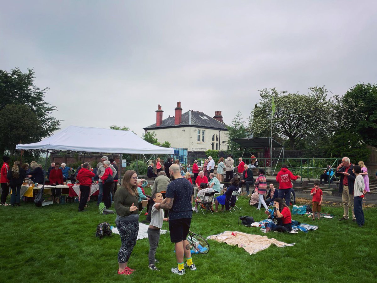 Pentecost picnic was a big success - our T in the park. Stuart & I cut a Pentecost birthday cake ! Big crowd including Maryhill park tennis school 👍 huge thanks to volunteers who set up & fed the folks under the gazebo, - this may well be a new annual event 🙈🤣🤣