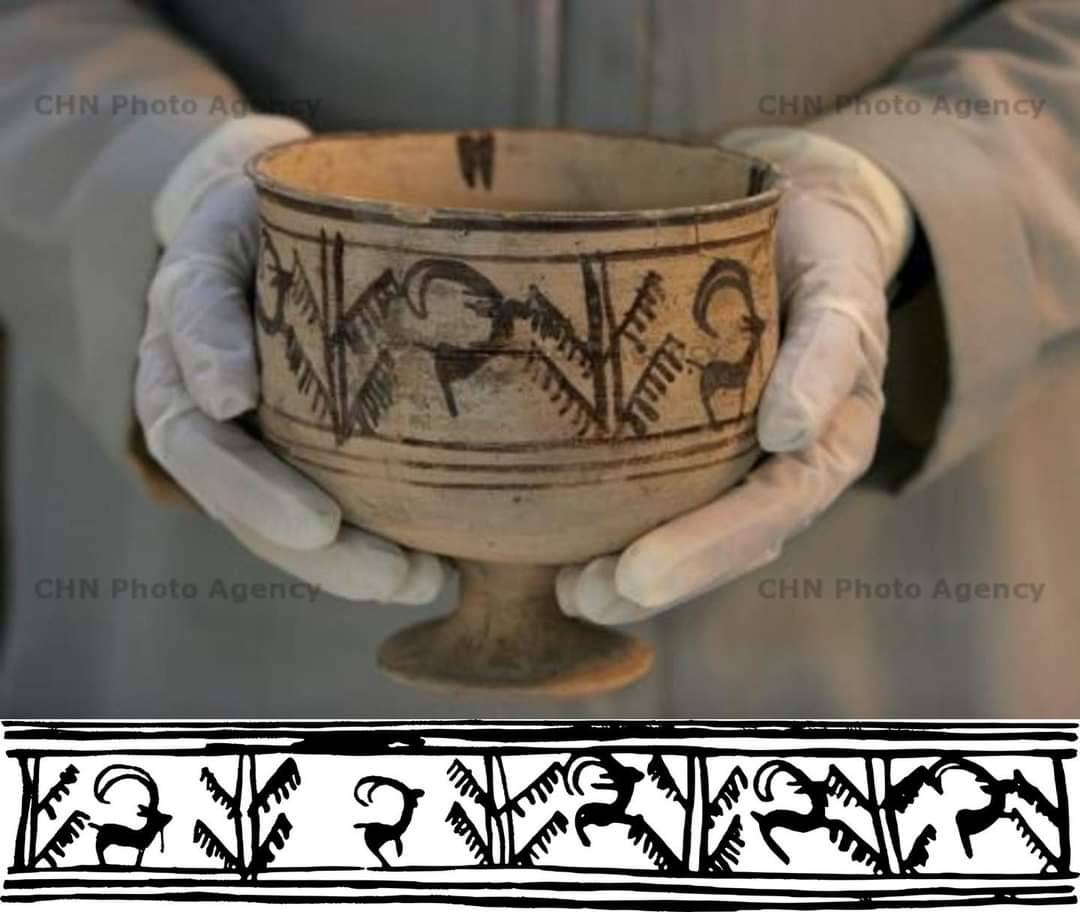 Nearly 5 millennia old, it's believed that this cup depicts the first known example of #animation.

The circuit of images around the lip is sequential, if brief, and shows a goat or other horned ungulate leaping up to eat leaves from a higher branch.

#archaeology #AncientWorld