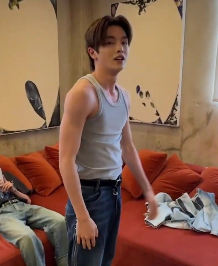 sungchan pics tweet media