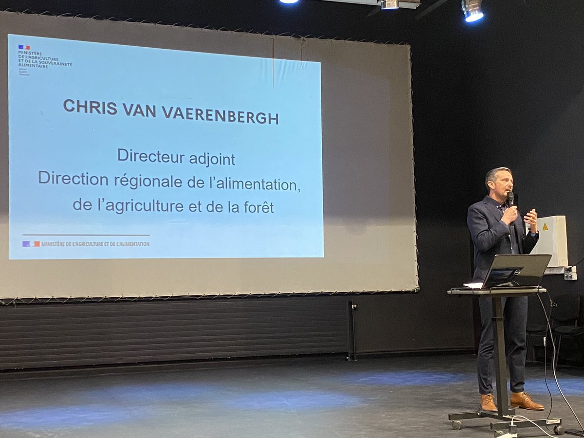 Cpeltiered's tweet photo. 2e étape de #EPA2 Tour auj au campus Terre & Avenir Alençon Sées, à Sées.
Des équipes des établissements agricoles normands (équipe de dir., profs, jeunes) venus en nombre
Ouverture par le directeur Th. Bizeul qui vante la diversité, et le dir-adjoint DRAAF #EnseignementAgricole https://t.co/basJQz8Ik8