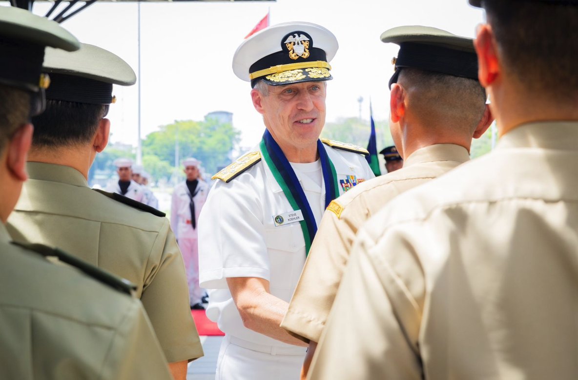 .@USPacificFleet Commander Adm. Stephen T. 'Web' Koehler met with @TeamAFP Chief of Staff Gen. Romeo Brawner Jr. to increase collaboration and enhance our maritime capabilities. Together, we support a #FreeAndOpenIndoPacific as #FriendsPartnersAllies.