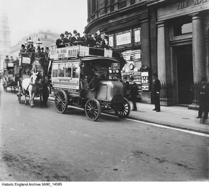 Progress? Today's image from the Historic England Archive shows a Motor Traction Company omnibus waiting at Charing Cross, with a horse bus about to overtake. You can see hundreds of Archive records of Charing Cross👇 historicengland.org.uk/images-books/p… #CharingCross