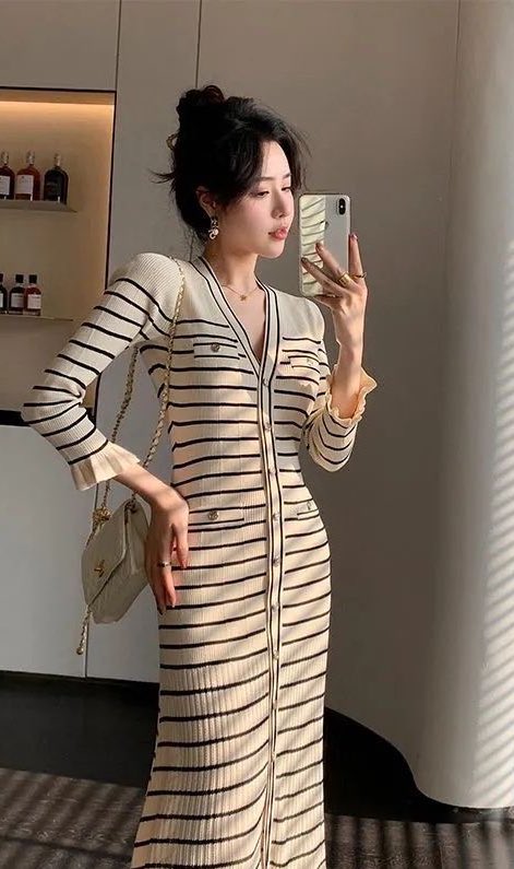 Gigih yee aku cari dress dia pakai tu tapii dia beli kat Zara. Rupanya ada versi Shopee 😆

Tengok sini : s.shopee.com.my/6APGoTyOIT