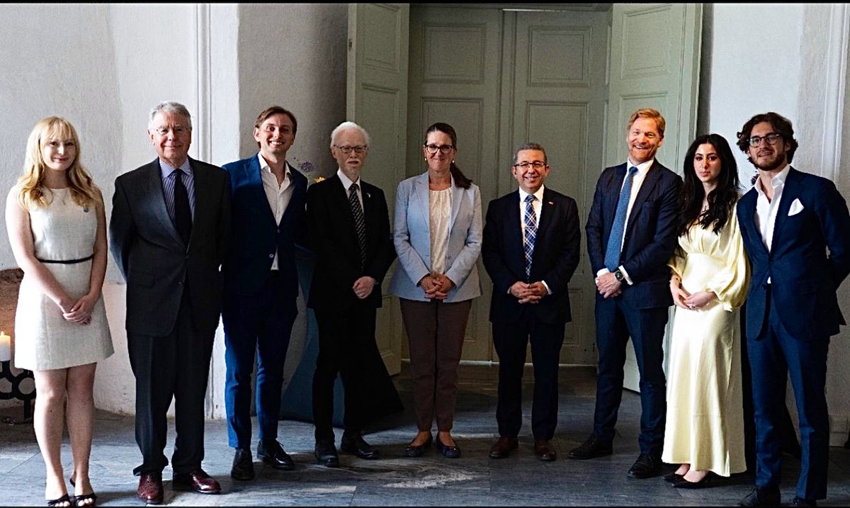 KMedrek's tweet photo. Glad to be invited by #UF_Uppsala the #Association_of_Foreign_Affairs for the #Ambassador_Brunch at the #Uppsala_Castle with colleagues from 🇩🇰, 🇫🇮, 🇩🇪, 🇯🇵, 🇳🇱, 🇸🇪 . A fruitful exchange with motivated students on #Global_issues &amp; their interest on #politics &amp; #diplomacy. #Morocco https://t.co/2OTK0OXC8D